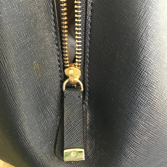 *SOLD* Calvin Klein Handbag, Blue/Multicolor - Picture 5 of 7